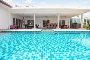 Modern Quality 5 Bed Pool Villa At Mali Residence