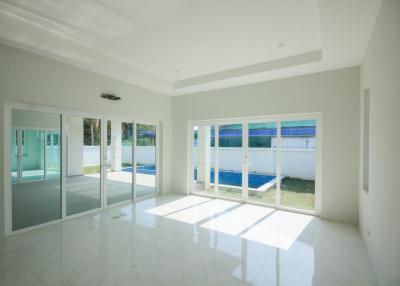 Large 3 Bed Pool Vila at Palm Gate