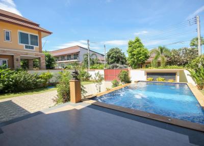 New Multi Level Pool Villa On Large Plot - Hua Hin North