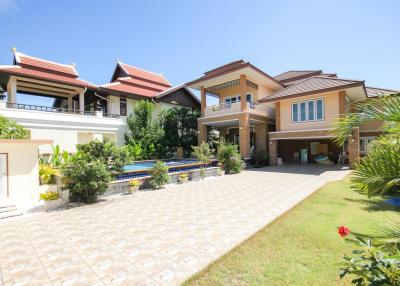 New Multi Level Pool Villa On Large Plot - Hua Hin North