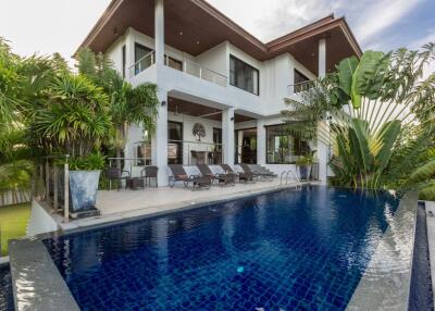 Large 4 bedrooms sea-view villa for sale close to Choeng Mon beach