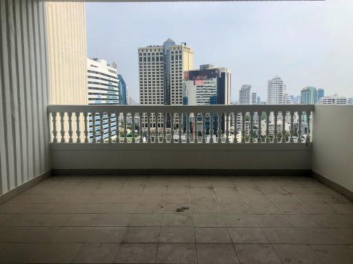 3-bedroom spacious condo for sale close to BTS Asoke