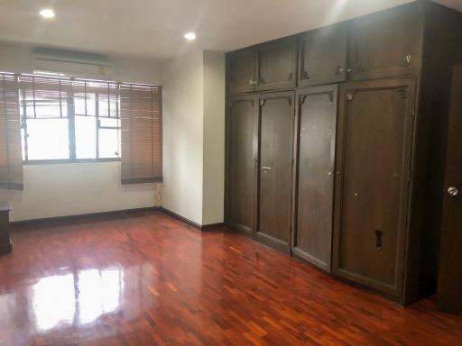 3-bedroom spacious condo for sale close to BTS Asoke