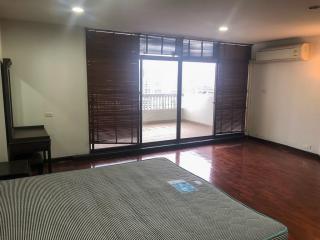 3-bedroom spacious condo for sale close to BTS Asoke