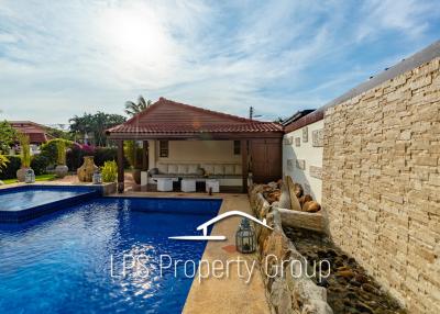 City Center 6 Bedroom Private Pool Villa For Sale on 1 Rai Land