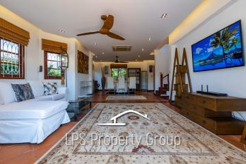 City Center 6 Bedroom Private Pool Villa For Sale on 1 Rai Land