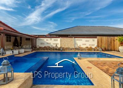 City Center 6 Bedroom Private Pool Villa For Sale on 1 Rai Land