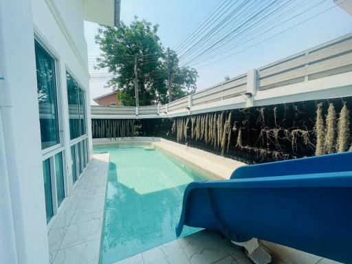 Jomtien 7 Bedrooms House for Sale