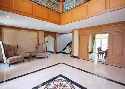 Luxury Two Story Mansion In Cha Am