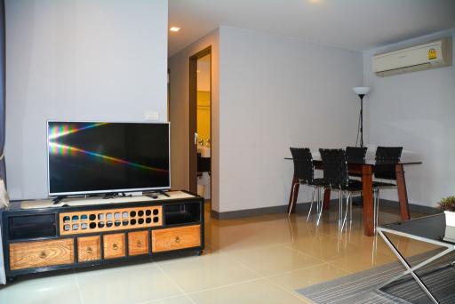 2-bedroom modern condo only 500m from BTS Asoke