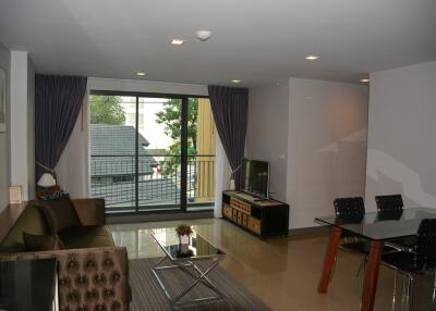2-bedroom modern condo only 500m from BTS Asoke