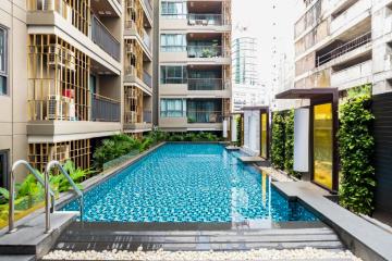 2-bedroom modern condo only 500m from BTS Asoke