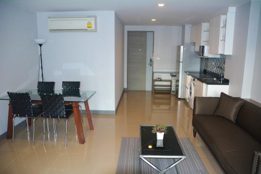 2-bedroom modern condo only 500m from BTS Asoke