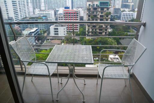 2-bedroom high floor duplex close to BTS Asoke