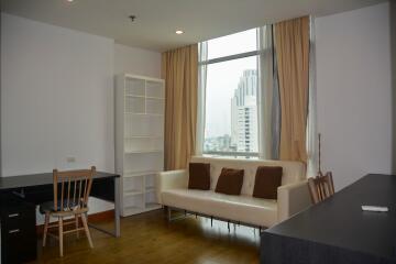 2-bedroom high floor duplex close to BTS Asoke