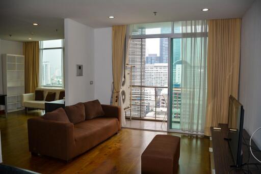 2-bedroom high floor duplex close to BTS Asoke