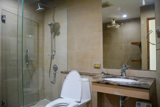 Spacious 4-bedroom condo only 500m from BTS Nana!