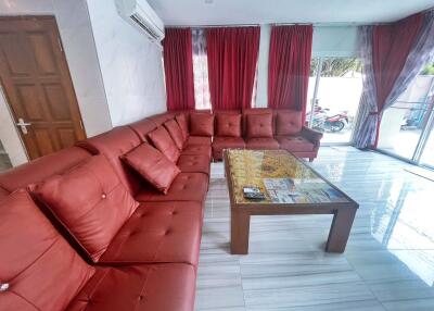 7 Bedrooms Jomtien House for Sale