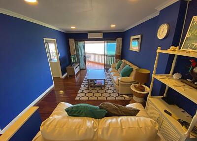 Dusit Thani Condominium - Fully Modernised Luxury 2 Bed Condo