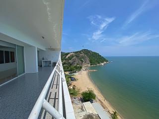 Milford Paradise: 3 Bedroom Beachfront Condo In Khao Tao