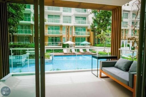 Beautiful 1 Bedroom Pool View Condo