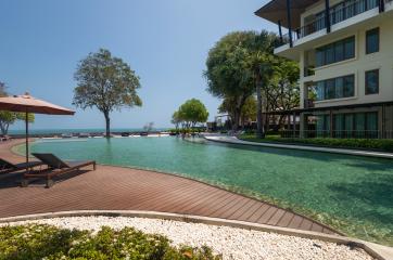 Luxury 3 Bedroom Beachfront Condo