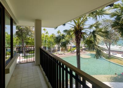 Luxury 3 Bedroom Beachfront Condo