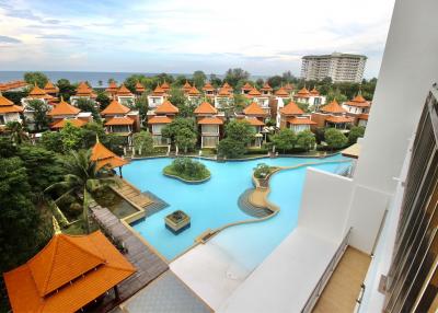 Luxury 3 Bedroom Condo With Stunning Sea Views