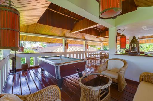 Beautiful Designed 5 Bedroom Bali Residence Close To Town and Beaches