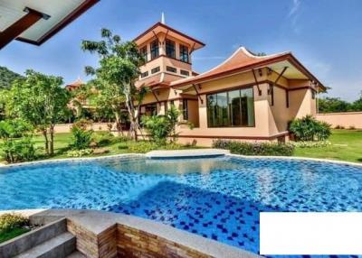 High Quality Bali Style 3 Bed Pool Villa with Panoramic Mountain Views