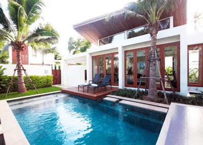 2 Bed, Luxury Pool Villa by the Sea