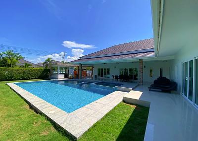 Very Well Presented 4 Bed Pool Villa