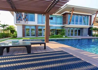 Close to the Beach modern 2 storey 2 bed pool Villa