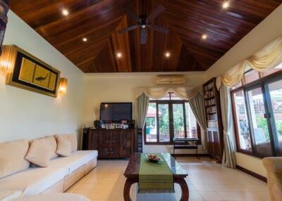 White Lotus 2 : Bali Style Pool Villa On Spacious Plot