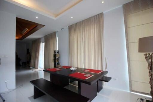 Luxury 4 Bed Pool Villa