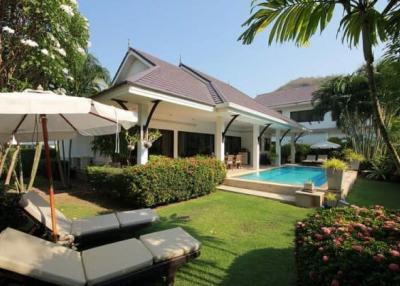 Heights 2 : 3 Bed Pool Villa with Mountain View