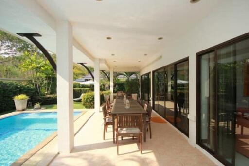 Heights 2 : 3 Bed Pool Villa with Mountain View