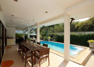 Heights 2 : 3 Bed Pool Villa with Mountain View