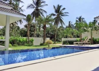 White Beach Villas : Coconut Villa E