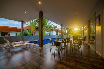 Modern 3 Bedroom Luxury Pool Villa