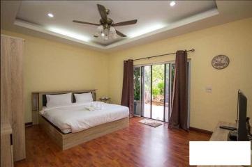 Emerald Resort : Luxury, 7 Bed, 6 Bathroom Pool Villa