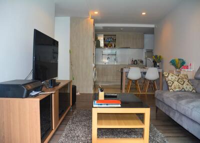 2-bedroom modern condo close to BTS Punnawithi