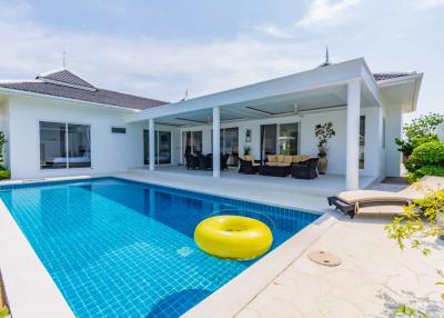 Falcon Hill : Great Quality 3 Bed Pool Villa on Luxury Development