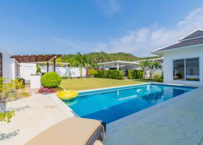 Falcon Hill : Great Quality 3 Bed Pool Villa on Luxury Development