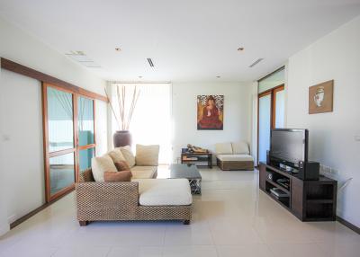 DOLPHIN BAY VILLAS : Sea View 2 Storey Pool Villa very Near the Beach