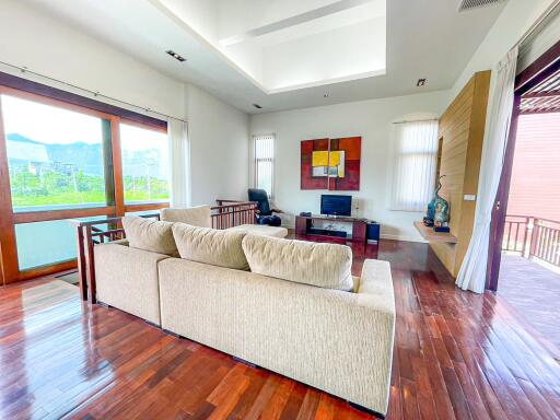 DOLPHIN BAY VILLAS : Sea View 2 Storey Pool Villa very Near the Beach