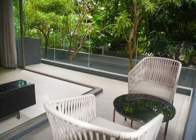 2-bedroom modern condo in the Asoke-Phromphong area