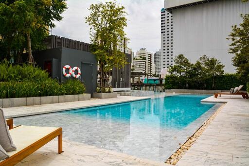 2-bedroom modern condo in the Asoke-Phromphong area