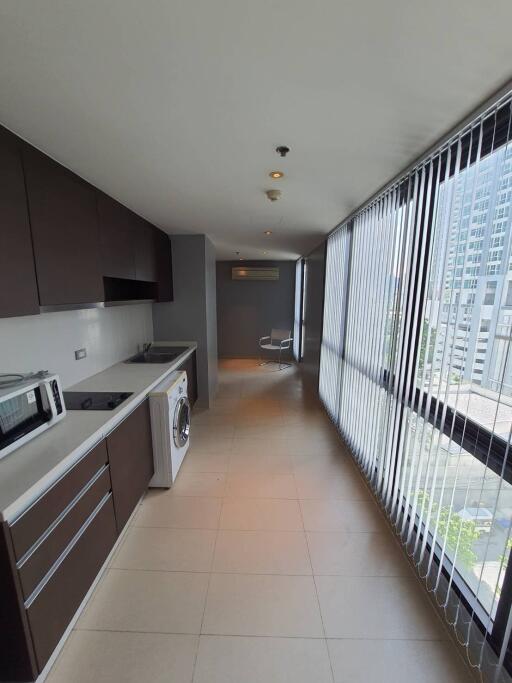 Highrise 2 bedroom condo for sale close BTS Thonglor