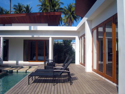 Executive 3 Bed Luxury Pool Villa by the Sea